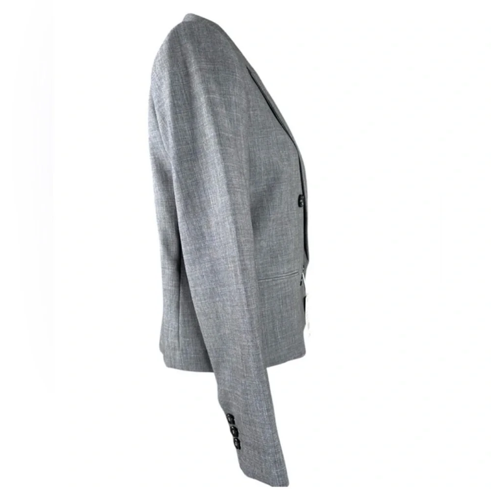 MANGO Gray Double-Breasted
Cropped Blazer, Size S. - Picture 7 of 15